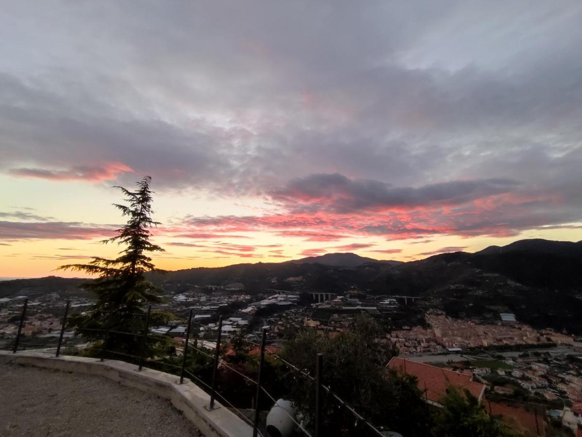 مبيت وإفطار كاستيلارو La Vista Del Poggio المظهر الخارجي الصورة